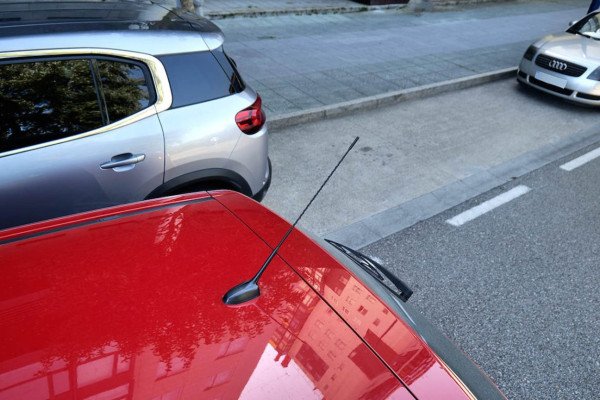 La técnica para aparcar en línea sin problemas